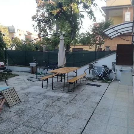 47 Via Trieste * סניגליה